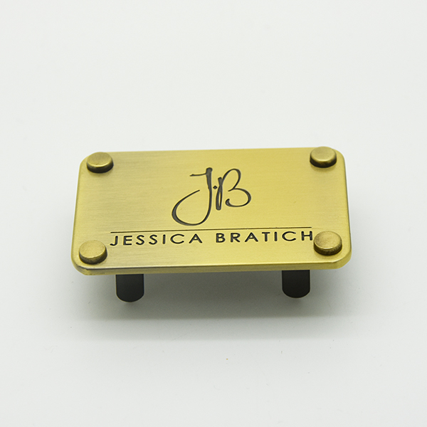 Source Gold Plated Solid Brass Metallic Brand Logo Nameplate Metal Alloy  Nameplates for Bag Backpack on m.